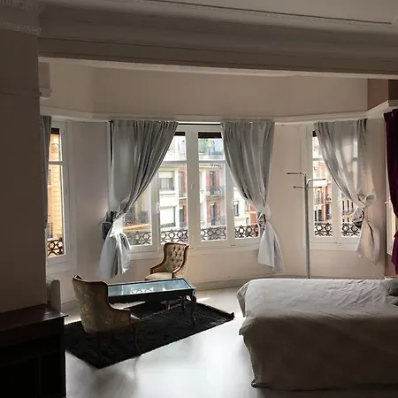 Kasa Miracruz Adults Only San Sebastian